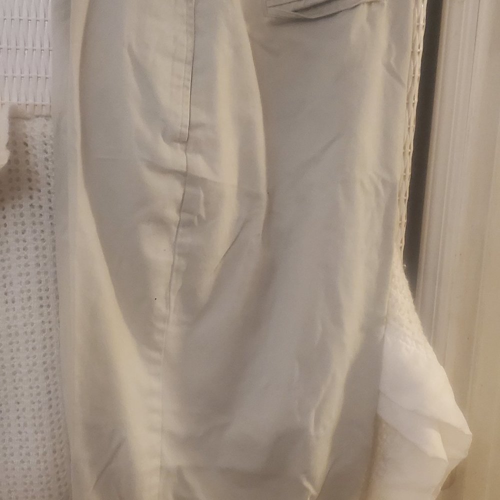 Carolina Blues Plus Khaki Capri Pants